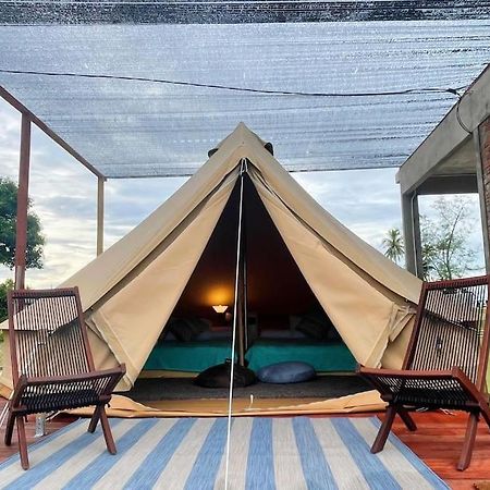 Rembulan Escape Bell Tent 2 Kampung Penarik Zewnętrze zdjęcie