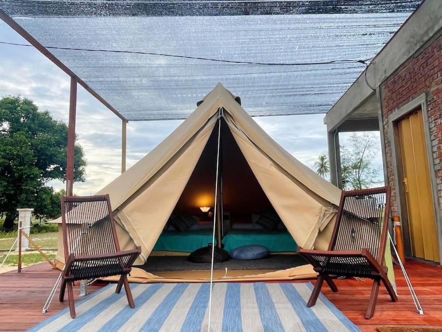 Rembulan Escape Bell Tent 2 Kampung Penarik Zewnętrze zdjęcie